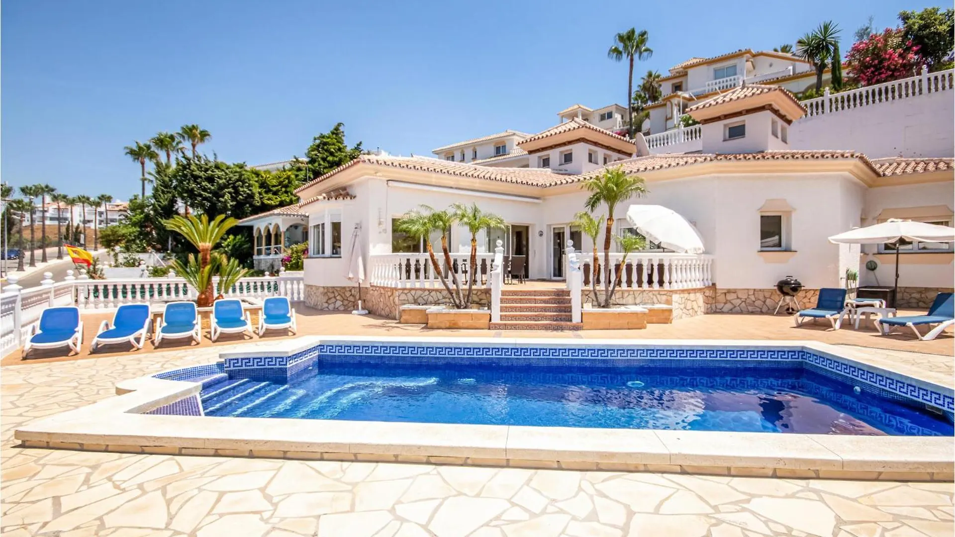 Cozy Home In Riviera Del Sol With Kitchen location